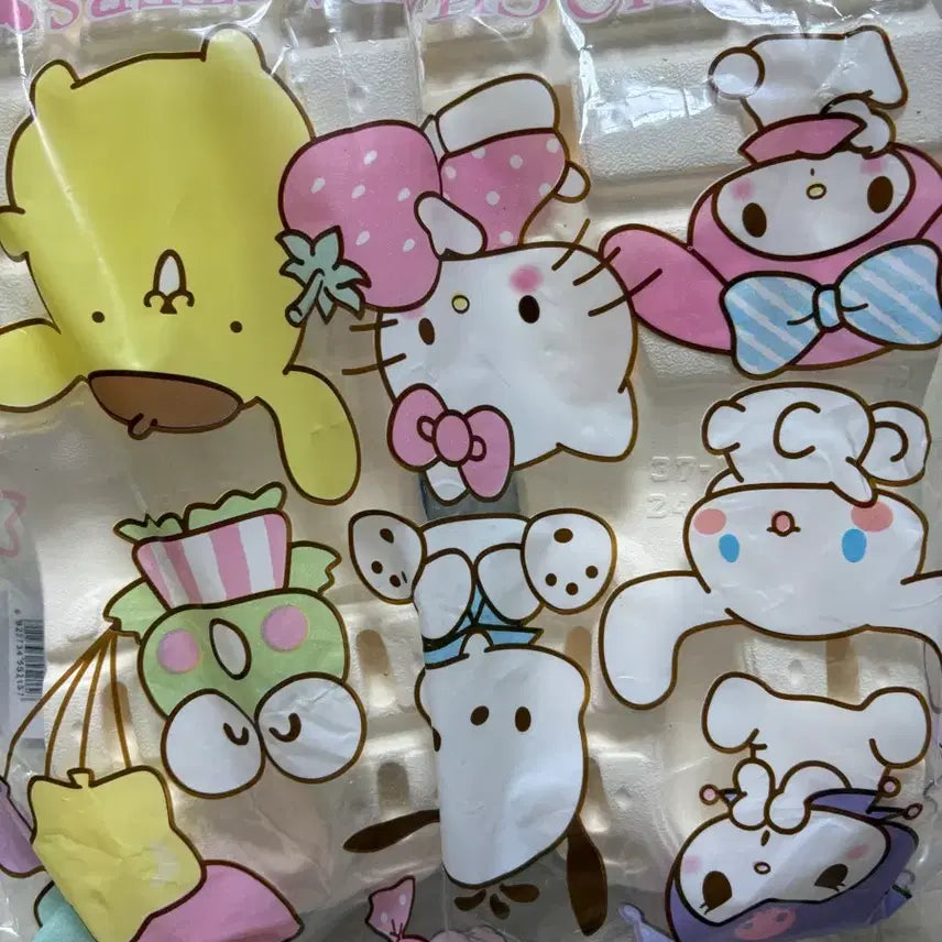 [SOLD OUT] 산리오 헬로키티 진주 크록스 샌들 + 데님 리본 장식 새상품 240