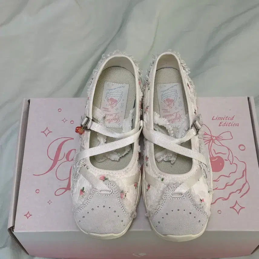[BUNJANG] Jolly Raid Fluffy Citrus Rococo Reto White 235 Shoes / 졸리레이드 플러피시트러스 로코코 레토 화이트 235