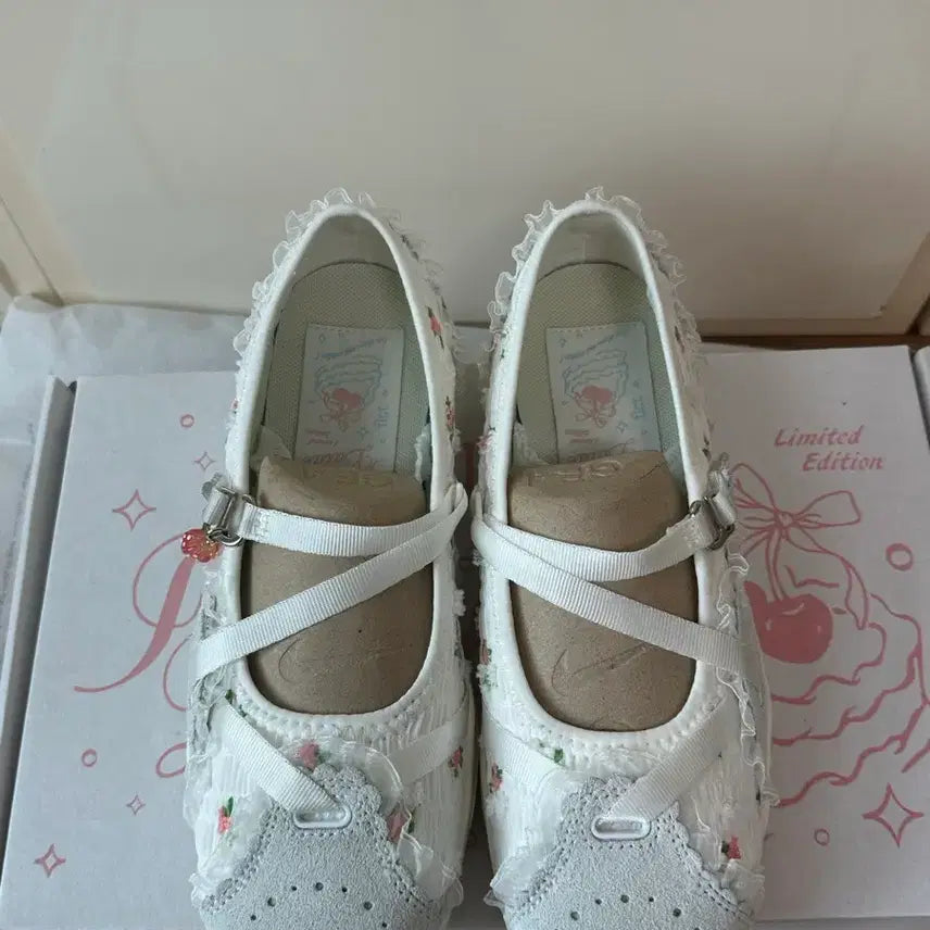 [BUNJANG] Jolly Raid Fluffy Citrus Rococo Reto White 235 Shoes / 졸리레이드 플러피시트러스 로코코 레토 화이트 235