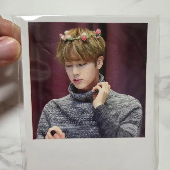 [BUNJANG] BTS Jin Flower Crown Polaroid Photo / 방탄소년단 진 꽃관 폴라로이드 사진