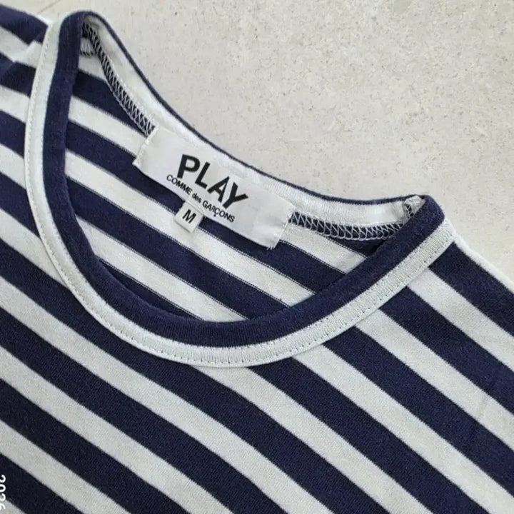 [SOLD OUT] (급처) 꼼데가르송 PLAY 스트라이프 긴팔티 M