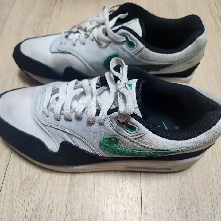 [BUNJANG] Nike Air Max 275 Sneakers / 나이키 에어맥스 275