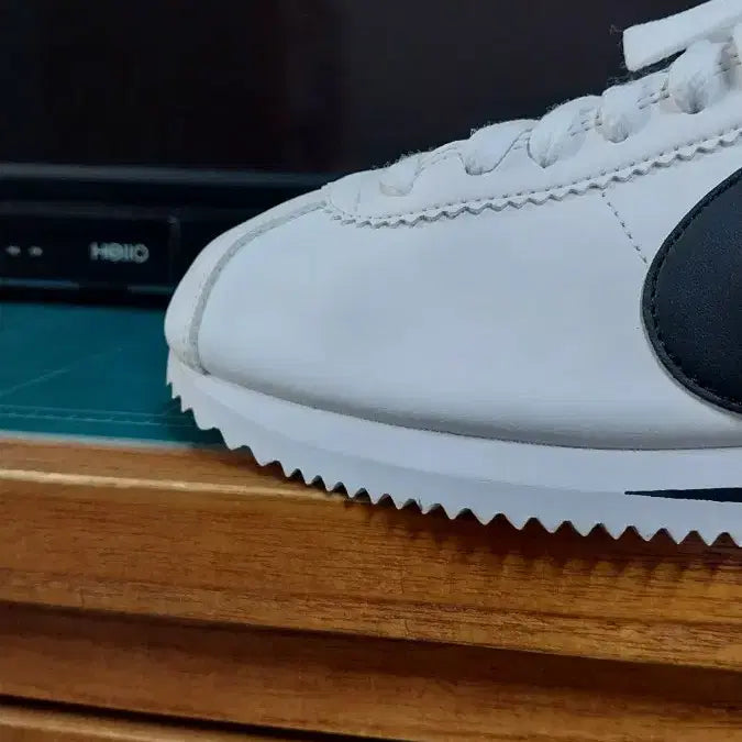 [BUNJANG] Nike Cortez Leather Sneakers (245) / 나이키 정품 코르테즈 레더.운동화. 245