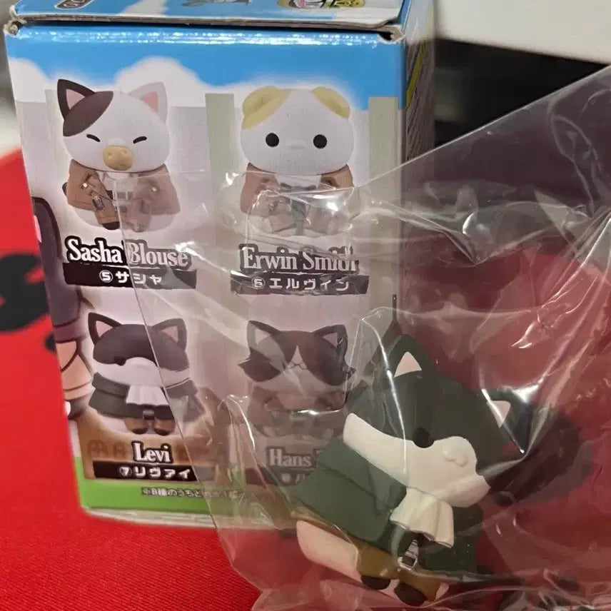 [BUNJANG] Mega Cat Levi Figure / 진격의거인 메가캣 리바이 최저가!