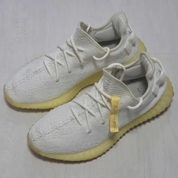 [SOLD OUT] 아디다스 이지부스트 350 V2 트리플 화이트 275 사이즈