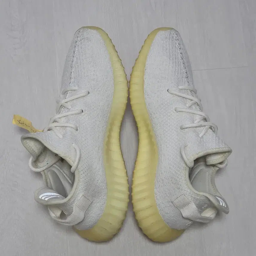 [SOLD OUT] 아디다스 이지부스트 350 V2 트리플 화이트 275 사이즈