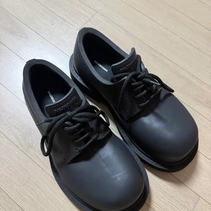 [SOLD OUT] 발렌시아가 스테이로이드 더비