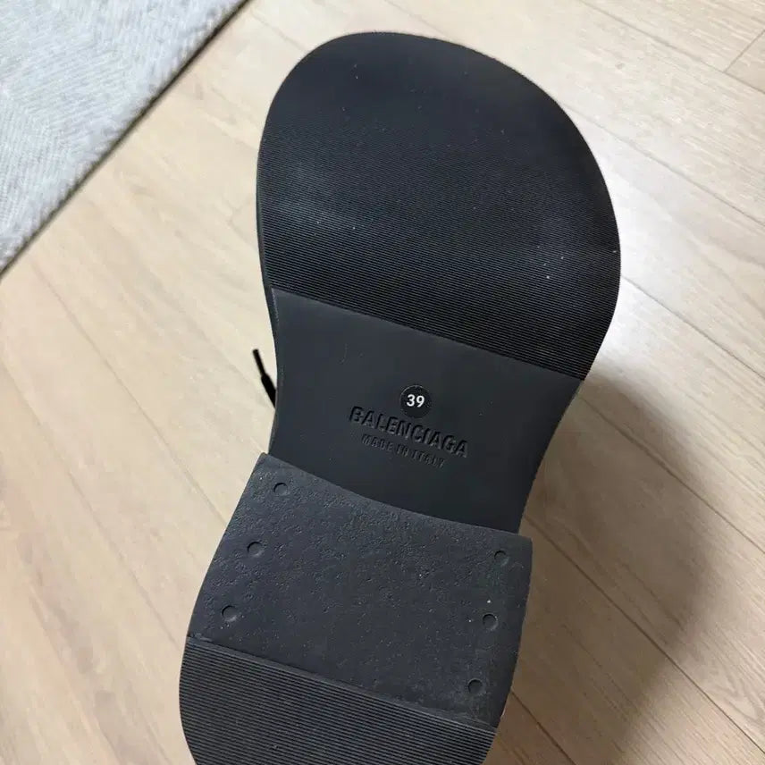 [SOLD OUT] 발렌시아가 스테이로이드 더비