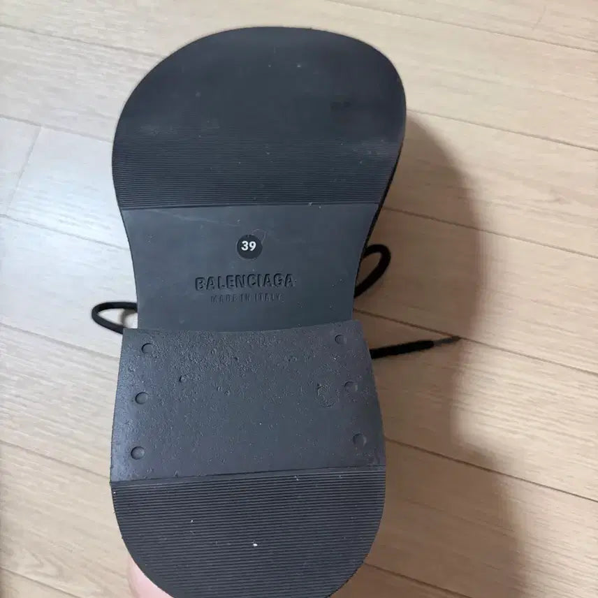 [SOLD OUT] 발렌시아가 스테이로이드 더비