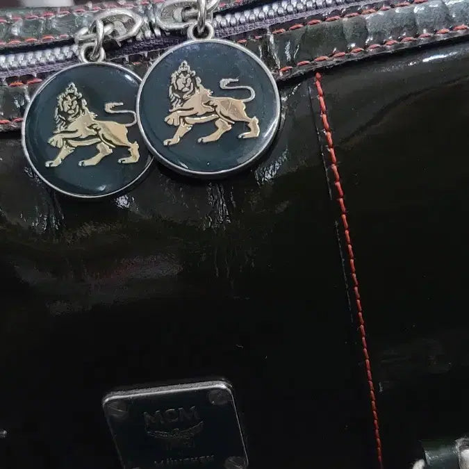 [SOLD OUT] MCM 에나멜 토트백 블랙 서류가방