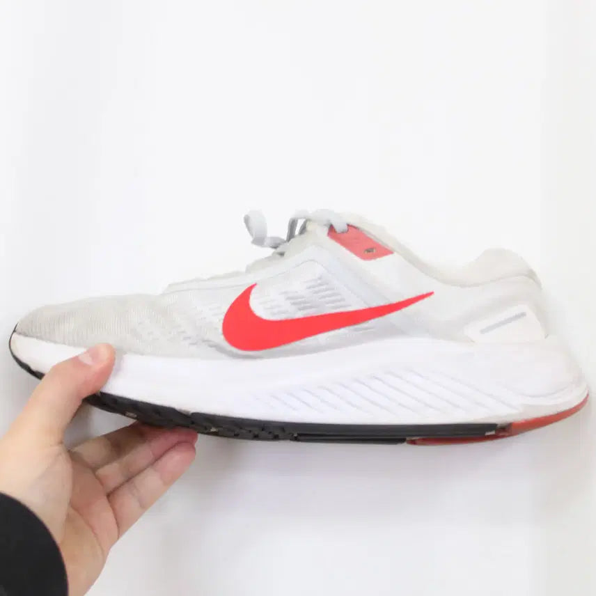 [SOLD OUT] [정품] 나이키 남성 에어 줌(Air Zoom) 러닝화 (275) 상상샵