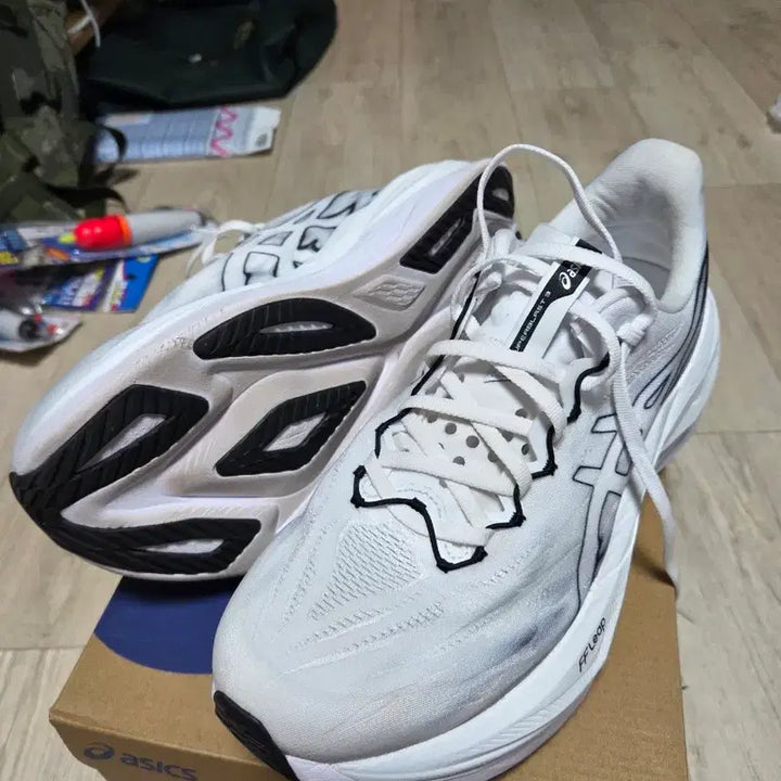 [SOLD OUT] 아식스 슈퍼블라스트3 화이트 블랙
