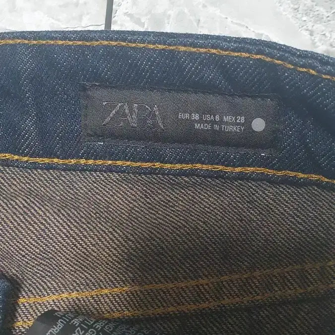 [BUNJANG] ZARA Denim Pants (Size 38) / 자라 청바지(새상품- 사이즈38)