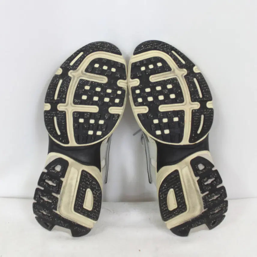[SOLD OUT] 나이키 남성 V2K 런(Run) 서밋 화이트 실버 (260) 상상샵