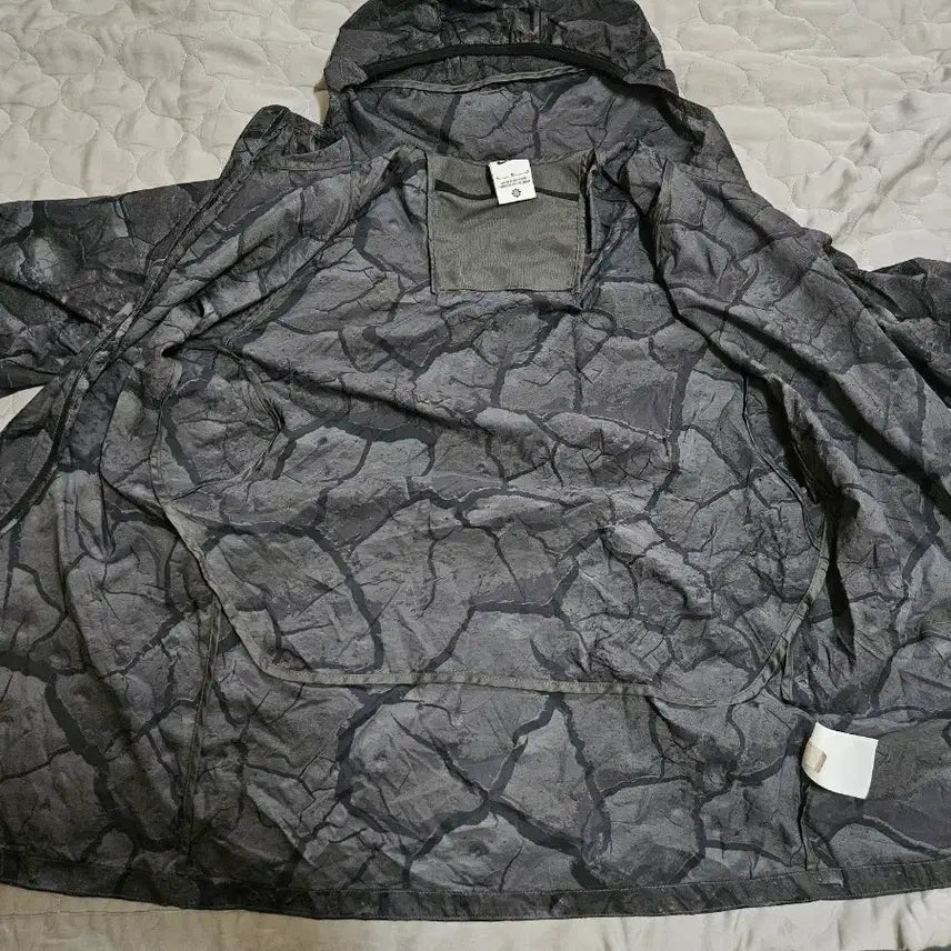 [BUNJANG] Nike Trail Hooded Windbreaker Jacket Black Pattern 95 / 나이키 트레일 후드 바람막이 블랙 패턴 95사이즈