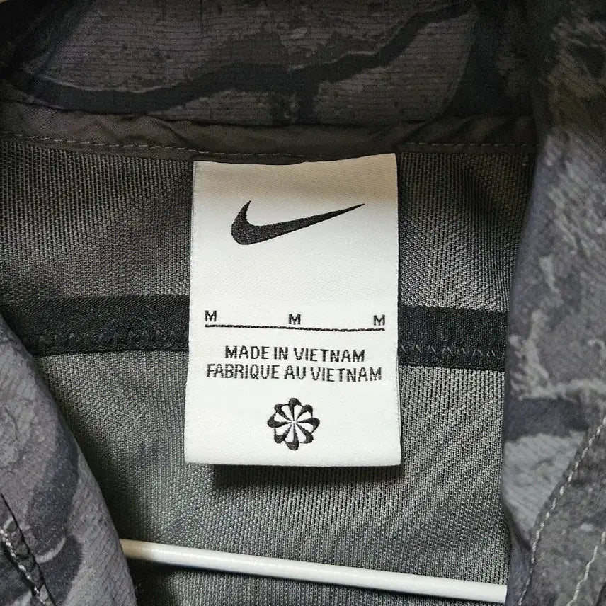 [BUNJANG] Nike Trail Hooded Windbreaker Jacket Black Pattern 95 / 나이키 트레일 후드 바람막이 블랙 패턴 95사이즈