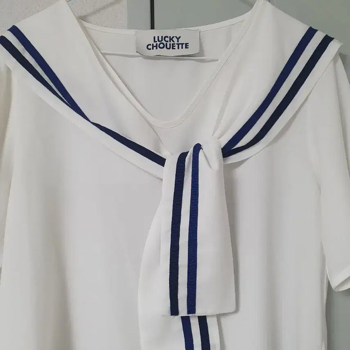 [BUNJANG] Lucky Chouette Sailor Collar Blouse / 럭키슈에뜨 블라우스