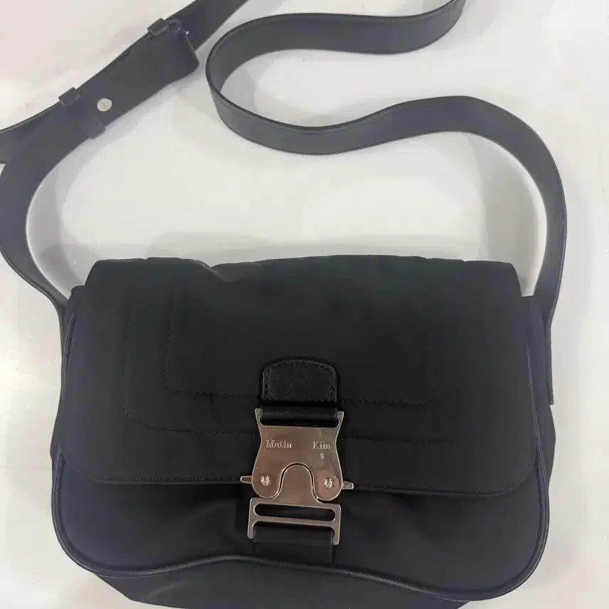 [SOLD OUT] 마뗑킴 블랙 미니 숄더백