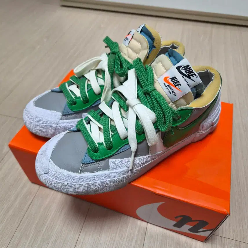 [BUNJANG] Nike Sacai Blazer Low Sneakers / 나이키 사카이 블레이저 로우 235
