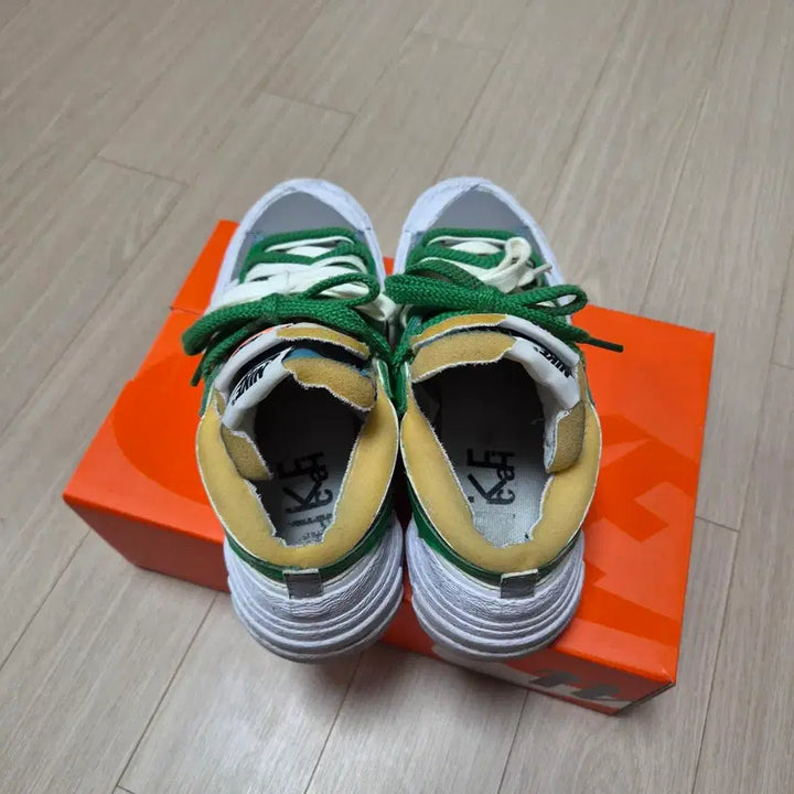 [BUNJANG] Nike Sacai Blazer Low Sneakers / 나이키 사카이 블레이저 로우 235