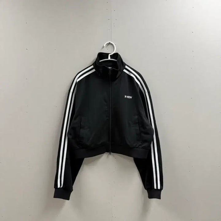[SOLD OUT] 여성 S / 널디 크롭 져지 트랙탑 블랙