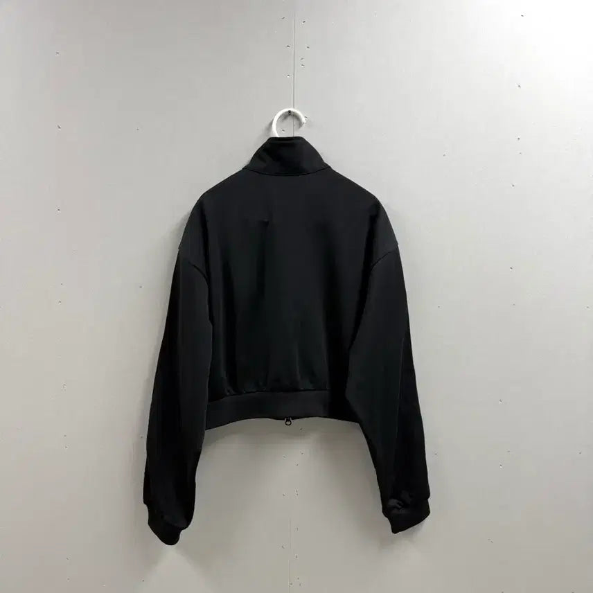 [SOLD OUT] 여성 S / 널디 크롭 져지 트랙탑 블랙