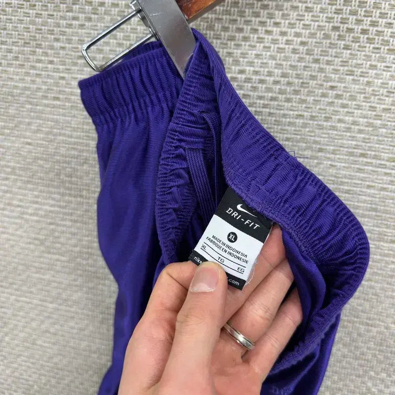 [BUNJANG] Nike Dri-FIT Embroidered Logo Shorts XL / 나이키 드라이핏 자수로고 츄리닝 반바지 XL A09156