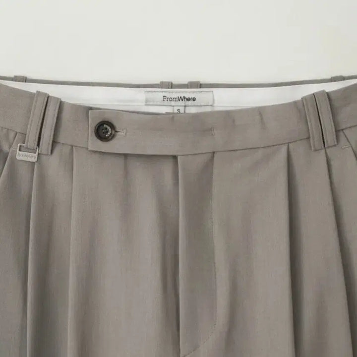[BUNJANG] Fromwhere Classic Double-Pleated Slacks / 프롬웨얼 Classic Double-Pleated Slacks 슬랙스