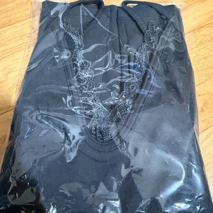 [BUNJANG] FL Flower Peach Camisole (Charcoal) / FL 플라워 피치 나시 (차콜)