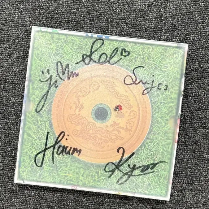 [SOLD OUT] 키키 친필싸인 앨범 미개봉 판매합니다.