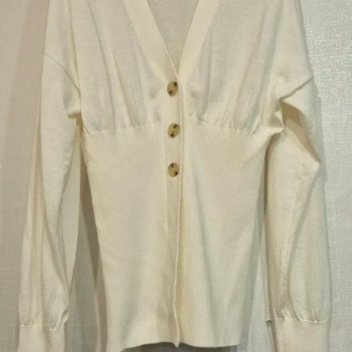 [BUNJANG] Vov V-Neck Knit Cardigan / 보브 브이넥 니트 가디건