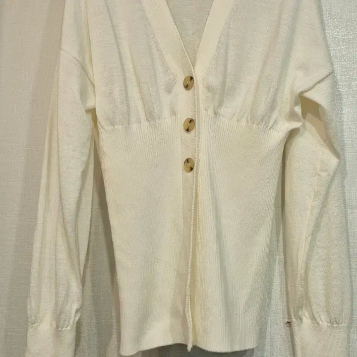 [BUNJANG] Vov V-Neck Knit Cardigan / 보브 브이넥 니트 가디건