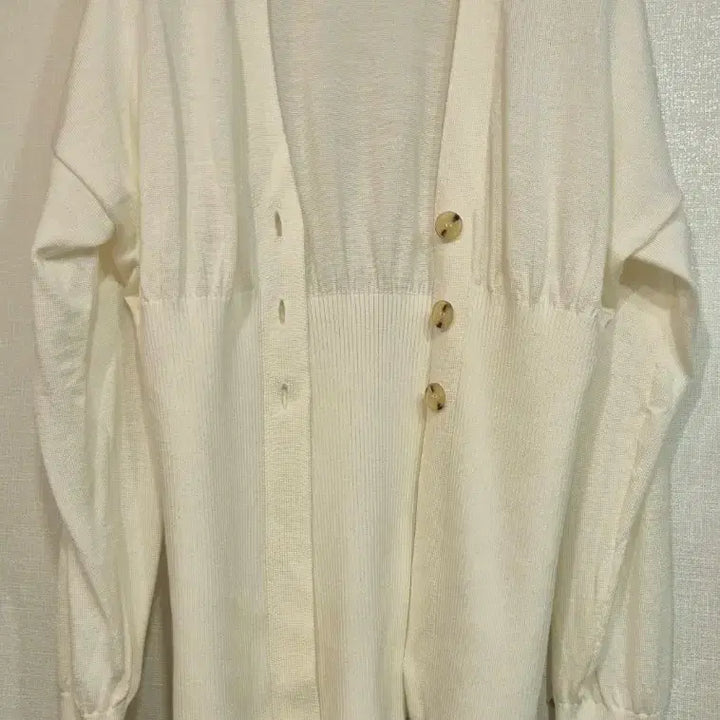 [BUNJANG] Vov V-Neck Knit Cardigan / 보브 브이넥 니트 가디건