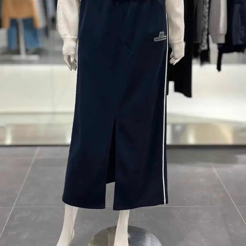 [SOLD OUT] 보브 트레이닝 스커트