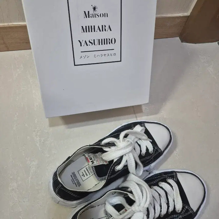 [SOLD OUT] 메종 미하라 야스히로 블랙 스니커즈 eu43