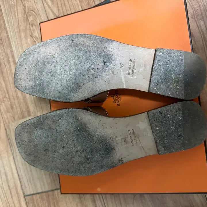[SOLD OUT] 에르메스 오란 브라운 샌들