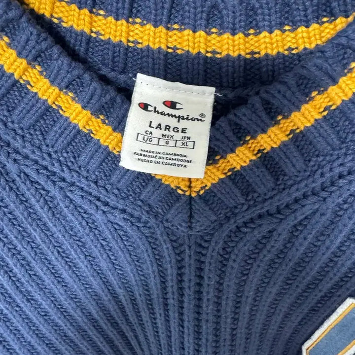 [BUNJANG] Champion Navy V-Neck Knit Sweater / 챔피온 네이비 브이넥 니트