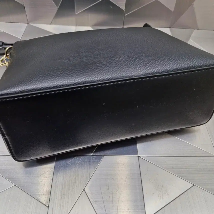 [BUNJANG] J.ESTINA Crossbody Bag / 제이에스티나 크로스백 (택포)