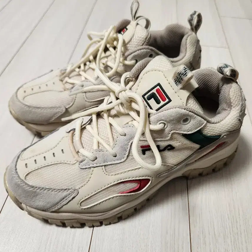 [BUNJANG] Fila Unisex Waitracers Sneakers Size 240 / 휠라 운동화 남녀공용 워킹화 레이트레이서 사이즈240사용감은 좀 있지
