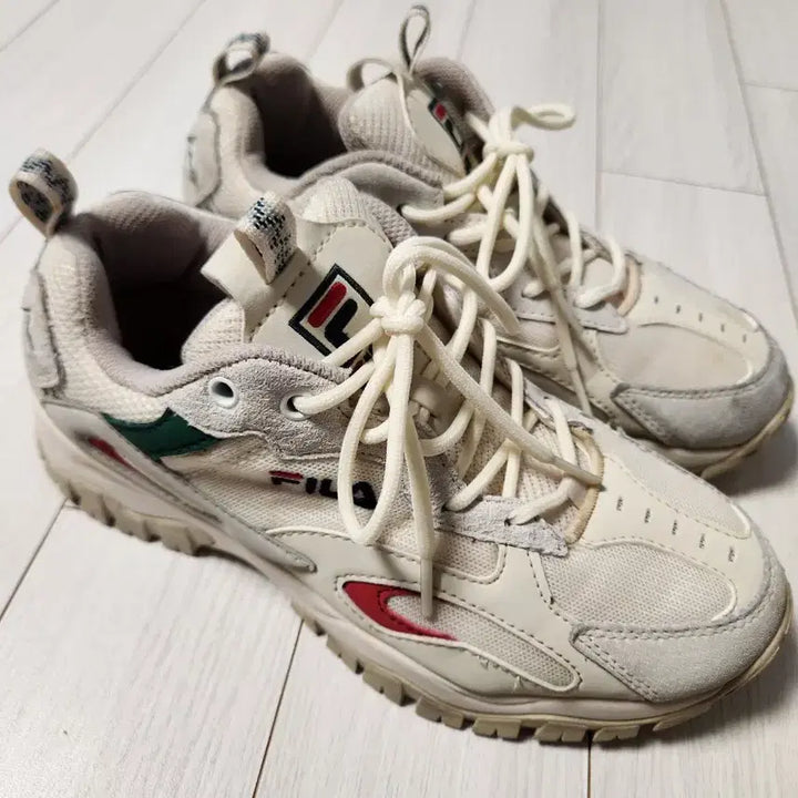 [BUNJANG] Fila Unisex Waitracers Sneakers Size 240 / 휠라 운동화 남녀공용 워킹화 레이트레이서 사이즈240사용감은 좀 있지