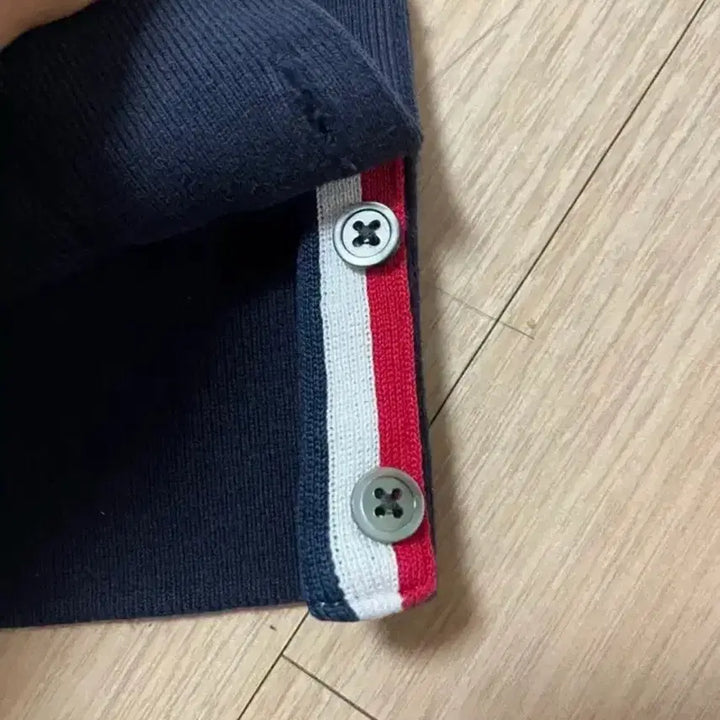 [SOLD OUT] [오케이몰/2size] 톰브라운 사선완장 네이비 2사이즈 맨투맨 오케이몰