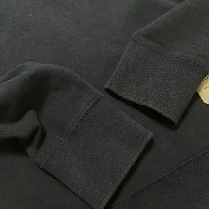 [SOLD OUT] [오케이몰/2size] 톰브라운 사선완장 네이비 2사이즈 맨투맨 오케이몰