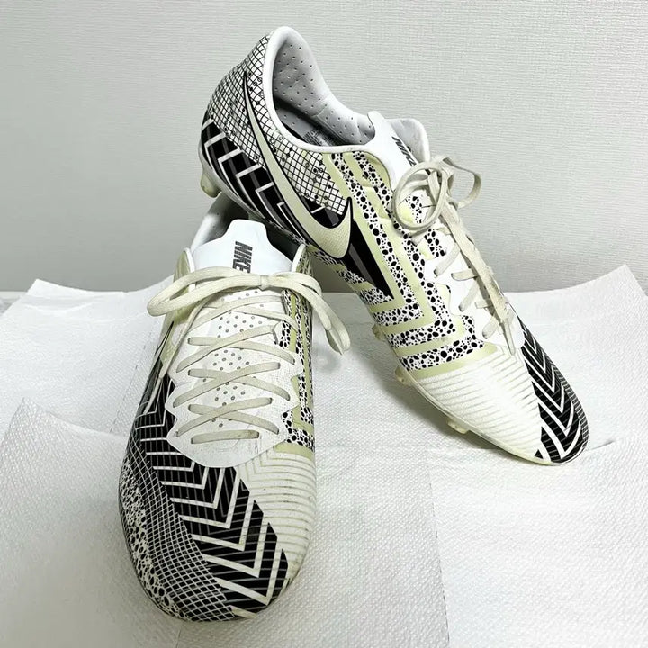 [BUNJANG] Nike Mercurial Vapor 13 Academy Soccer Cleats / [280mm] 나이키 머큐리얼 베이퍼 13 아카데미 축구화
