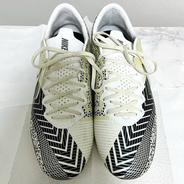 [BUNJANG] Nike Mercurial Vapor 13 Academy Soccer Cleats / [280mm] 나이키 머큐리얼 베이퍼 13 아카데미 축구화