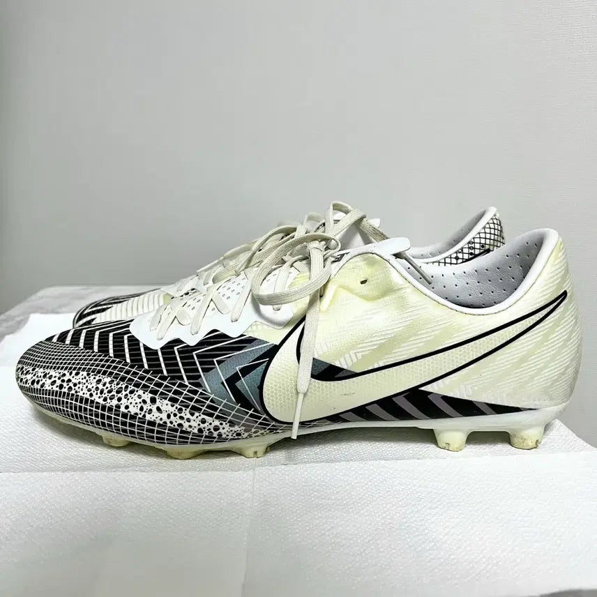 [BUNJANG] Nike Mercurial Vapor 13 Academy Soccer Cleats / [280mm] 나이키 머큐리얼 베이퍼 13 아카데미 축구화