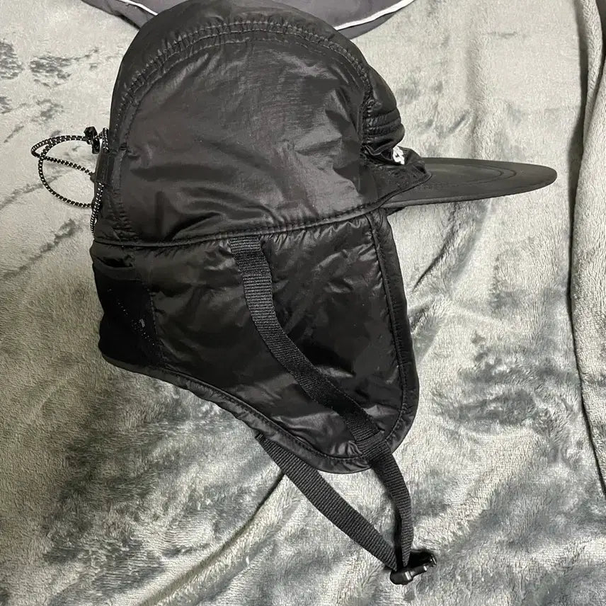 [BUNJANG] Salomon Black Ear Flap Cap / 살로몬 모자