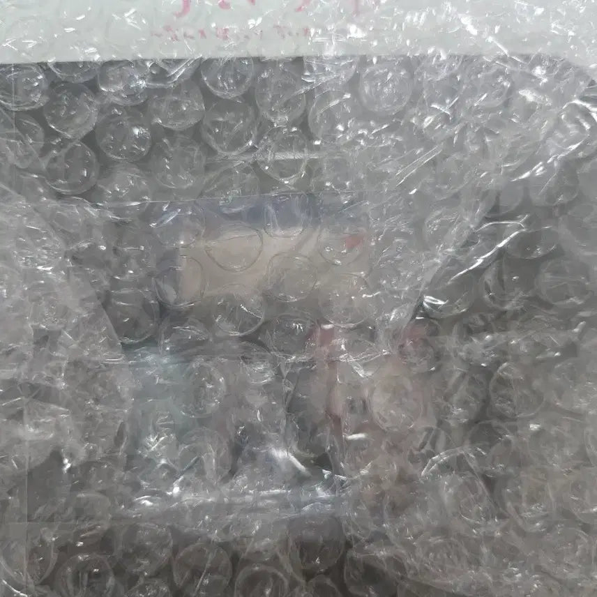 [BUNJANG] Chiikawa Momonga Crab D Prize Figure / (미개봉)(정품)먼작귀 치이카와 온천쿠지 모몽가 카니 d상 피규어 팝니다