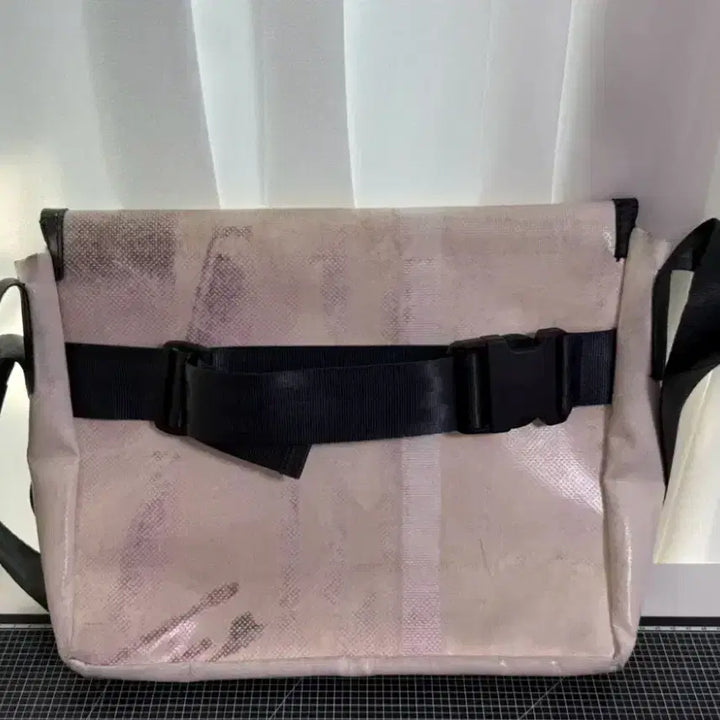 [SOLD OUT] 프라이탁 덱스터 아이보리 연보라 전사