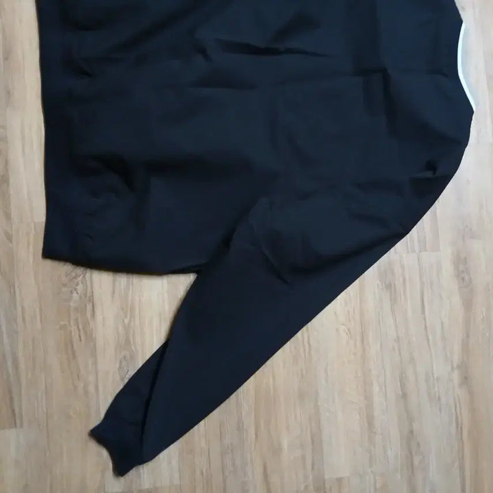 [SOLD OUT] HDEX 에이치덱스 남녀공용 웜업 브이넥 바람막이 헬스 짐웨어