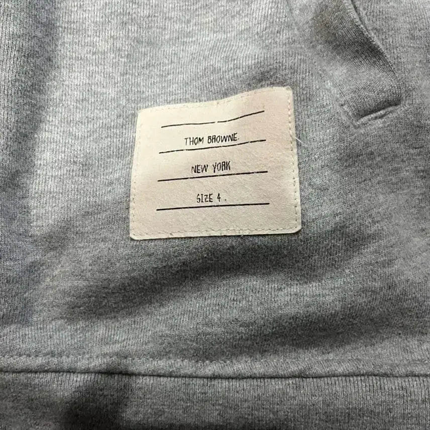 [SOLD OUT] 톰브라운 흐드집업